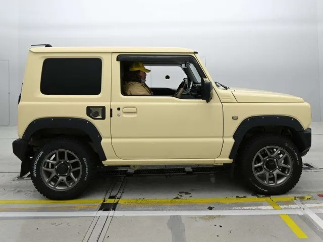 SUZUKI JIMNY 2023