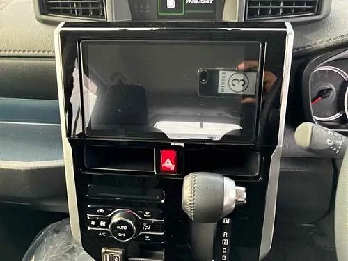 TOYOTA ROOMY 2023