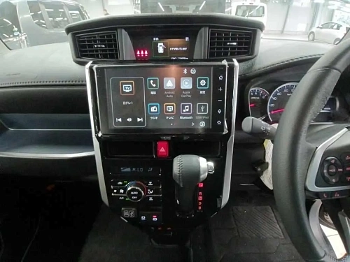 TOYOTA ROOMY 2023